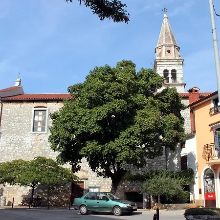 아파트 With Parking Space Tar, Porec - 13245