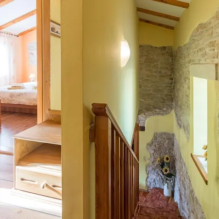 With Parking Space Tar, Porec - 13245 *