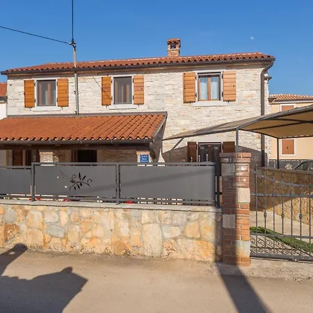 Apartment With A Parking Space Tar, Porec - 13245 Tar-Vabriga