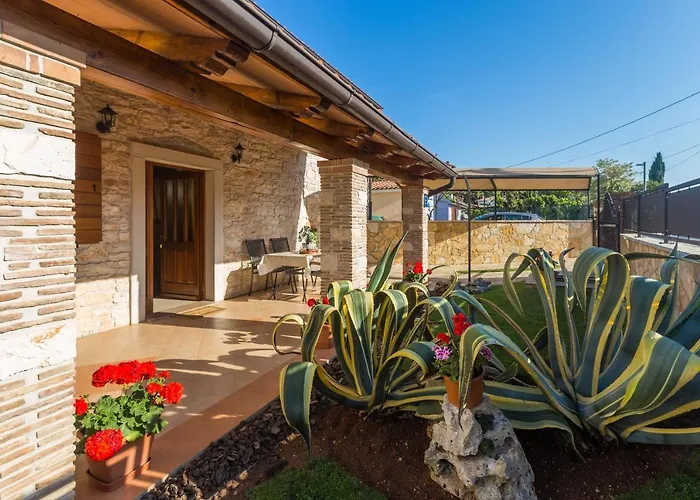 With Parking Space Tar, Porec - 13245 *